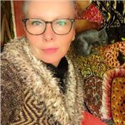 Cours de dessin tous niveaux , travail des couleurs et différentes techniques de peintures. Dessin libre autorisé en travaillant d’après thèmes ( nature, mode, BD…)